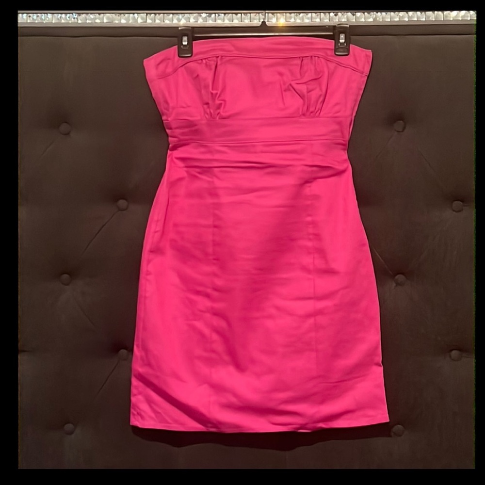 H&M Hot Pink Strapless
Cocktail Dress